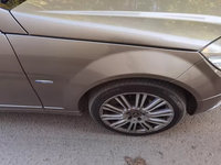 Aripa dreapta W204 Mercedes C220 CDI din 2009