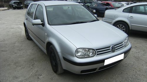 Aripa fara pentru vw golf 4