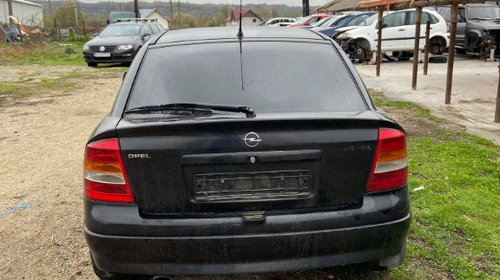 Aripa fata culoare neagra Opel Astra G