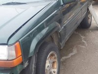 Aripa Fata Jeep Grand Cherokee din 1999