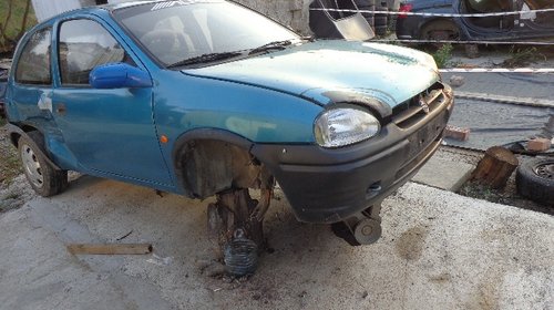 Aripa fata opel corsa b fata capota 1996