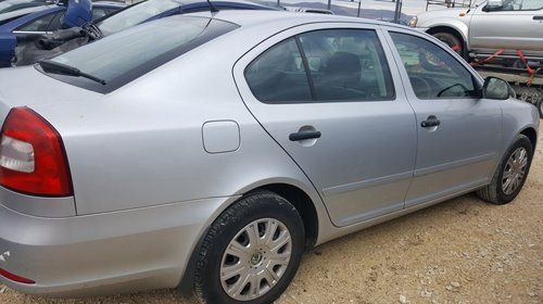 ARIPA FATA STANGA- DREAPTA SKODA OCTAVIA 2 2009