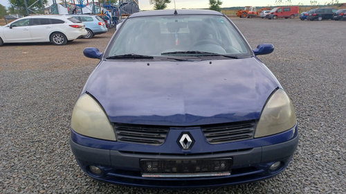 Aripa fata stanga Renault Clio 2 [1998 - 2005] Symbol Sedan 1.5 dCi MT (65 hp)