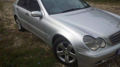 aripa mercedes c class w203