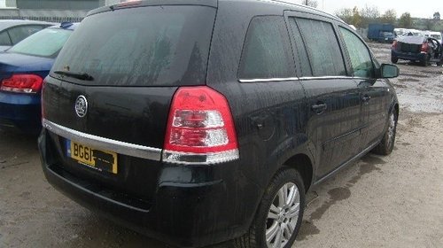 Aripa spate dreapta + interior opel zafira b 