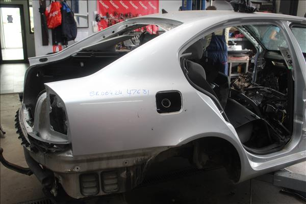 Aripa Spate Dreapta SKODA OCTAVIA (1Z3) 1.6 TDI CAYC