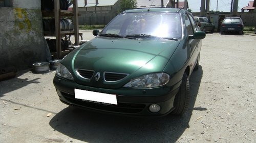 Aripa spate pentru renault megane 1