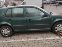 Aripa spate Volkswagen Golf 4 2001 1.4 Benzina Cod motor AXP 75CP/55KW