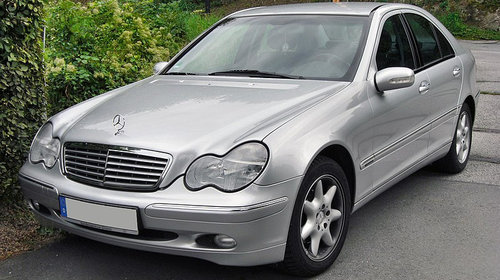 Aripa stanga/dreapta Mercedes C Class W203 an