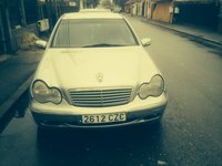 Aripa stanga dreapta Mercedes C Class W203