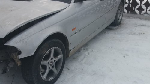 Aripa stanga fata bmw e46 culoare argintiu