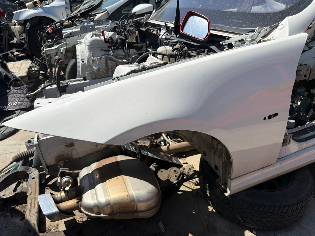 Aripa Stanga Fata BMW Seria 3 E90 / E91