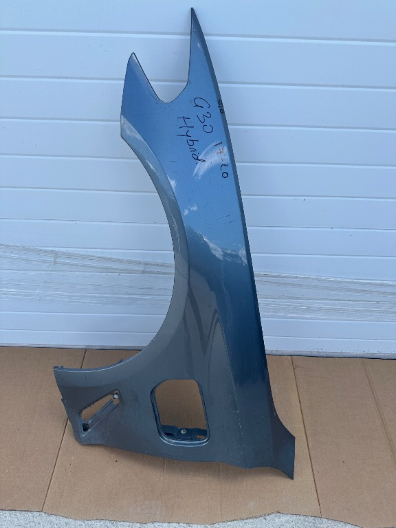 Aripa stanga fata Bmw seria 5 G30 PLUG IN 2017/2018/2019/2020