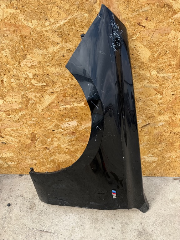 Aripa stanga fata BMW Seria 7 G70 M 2022/2023/2024/2025