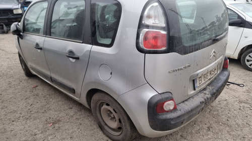 Aripa stanga fata Citroen C3 Picasso 2010 minivan 1.6 diesel