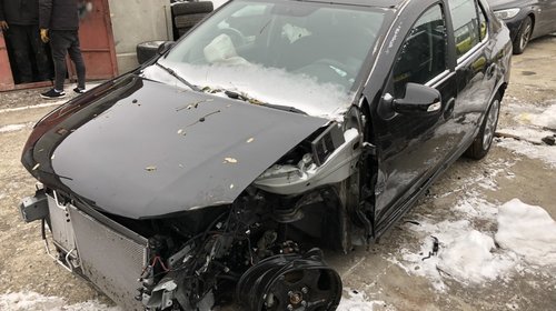 Aripa stanga fata Dacia Logan 2018 Berlina. 898 tce.