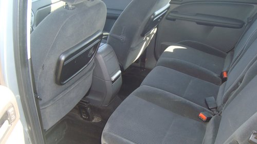 Aripa stanga fata Ford C-Max 2005 Hatchback 1.6 tdci