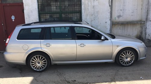 Aripa stanga fata Ford Mondeo Mk3 2007 TURNIER 2.2 TDCI