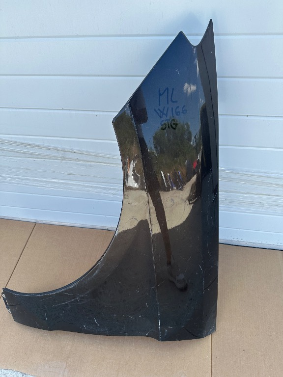 Aripa stanga fata Mercedes Benz ML W166 2013/2014/2015/2016