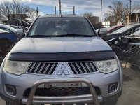 Aripa stanga fata Mitsubishi L200 2010 Pick-Up 2.5 diesel