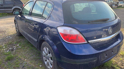 Aripa stanga fata Opel Astra H 2004 Hatchback 1.6