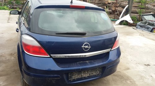 Aripa stanga fata Opel Astra H 2005 hatchback 1.7 diesel