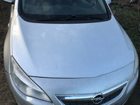 Aripa stanga fata Opel Astra J 2012 combi / break 1.3