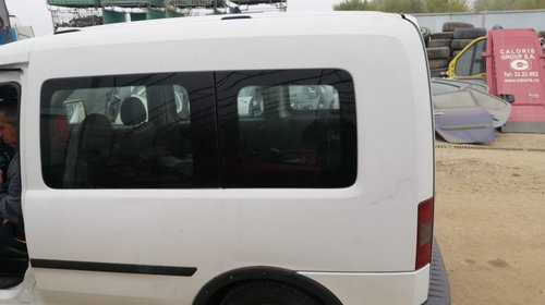 Aripa stanga fata Opel Combo C 2004 HATCHBACK 1.7 CDTI