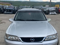 Aripa stanga fata Opel Vectra B 2001 combi 2000 diesel