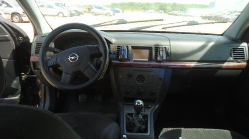 Aripa stanga fata Opel Vectra C 2003 Sedan 2.2