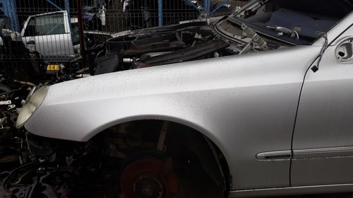 Aripa stanga fata pentru Mercedes E-class W21