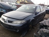 Aripa stanga fata Renault Laguna 2006 Hatchback 1.9 Dci