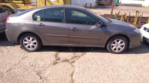 Aripa stanga fata Renault Laguna III 2009 Hatchback 2.0 DCI