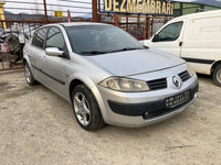 Aripa stanga fata Renault Megane 2 2004 limuzina 1.9 dCi