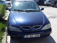 Aripa stanga fata Renault Megane 2002 sedan 1.6 16v