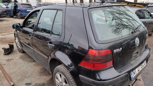 Aripa stanga fata Volkswagen Golf 4 2003 hatchback 1.9 tdi