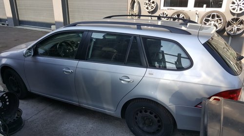 Aripa stanga fata Volkswagen Golf 5 2007 combi 2.0TDI