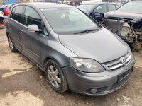 Aripa stanga fata Volkswagen Golf 5 Plus 2006 Hatchback 2.0 TDI