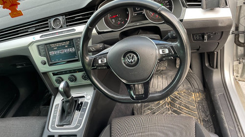 Aripa stanga fata Volkswagen Passat B8 2017 Sedan/Berlina 1.6 TDI