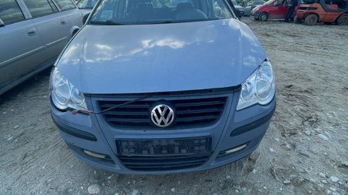 Aripa stanga fata Volkswagen Polo 9N 2008 Hat