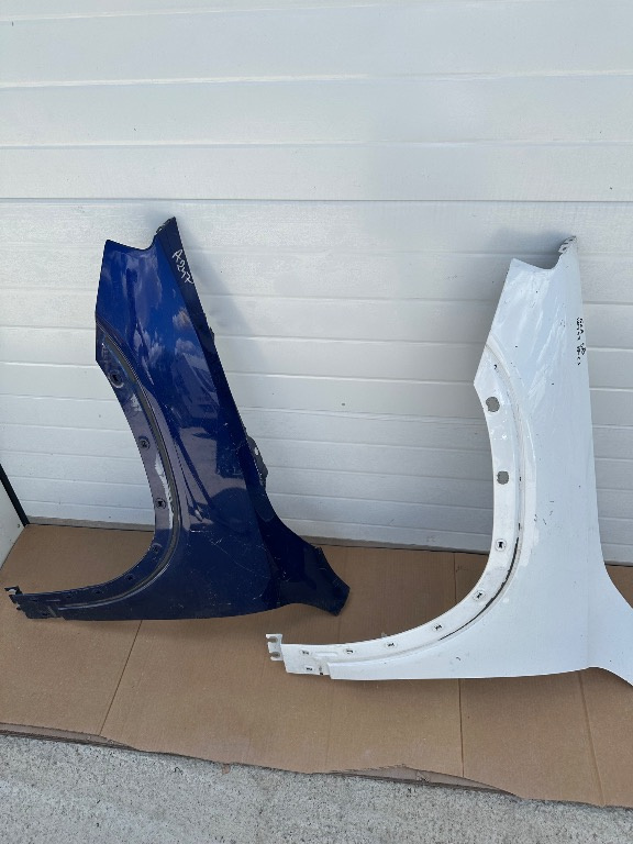 Aripa stanga Mercedes Benz GLA W247 2020/2021/2022/2023
