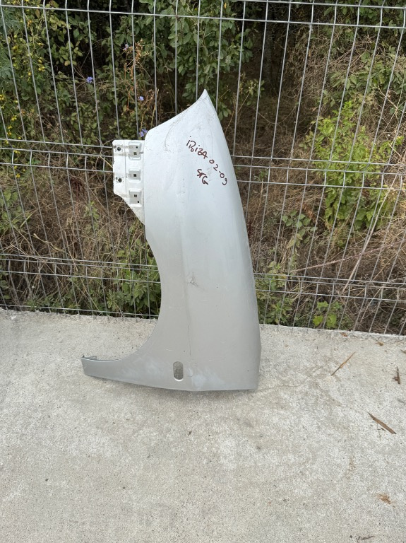Aripa stanga Seat Ibiza model cu semnal 2002/2003/2004/2005/2006/2007/2008