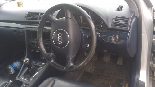 Aripa stanga spate Audi A4 B6 2001 BERLINA 1.9 TDI