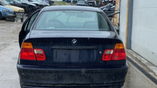 Aripa stanga spate BMW E46 2000 berlina 1895 benzina