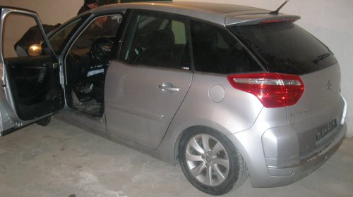 Aripa Stanga Spate Citroen C4 Picasso Din 200