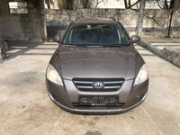 Aripa stanga spate Kia cee'd 2008 break 1.4