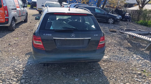 Aripa stanga spate Mercedes C-Class W204 2012 combi 2.2Cdi