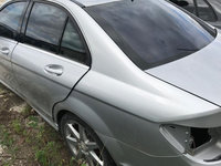 Aripa stanga spate Mercedes C-Class W204