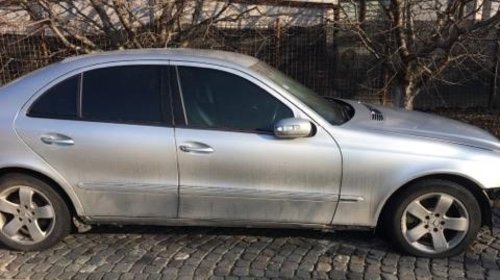 Aripa stanga spate Mercedes E-Class W211 2005 Limuzina 2148