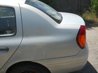 Aripa stanga spate Renault Clio 1.4 benzina an 2001